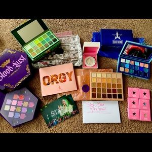 Jeffree star bulk sale !!
